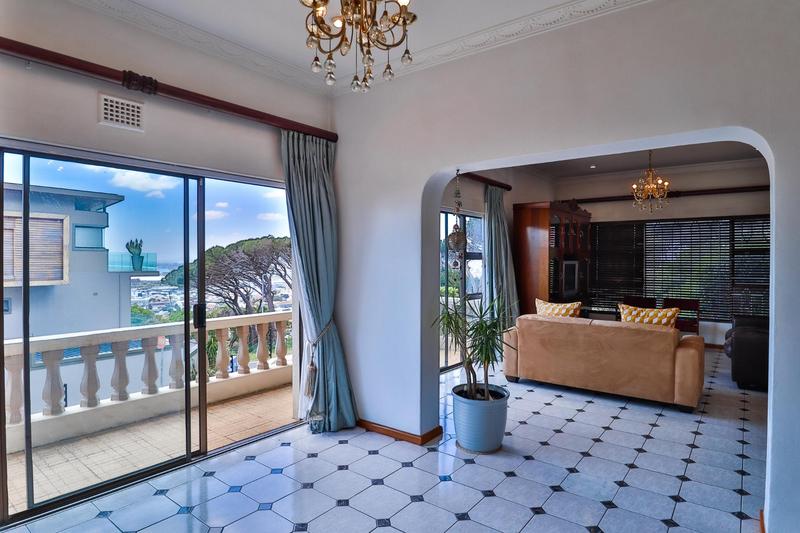 To Let 8 Bedroom Property for Rent in Walmer Estate Western Cape